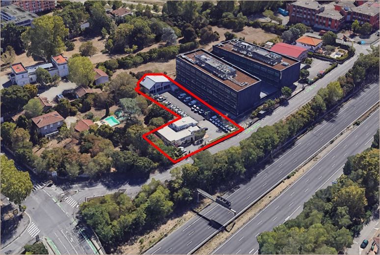 Vente Locaux d'activité 704 m² non divisibles