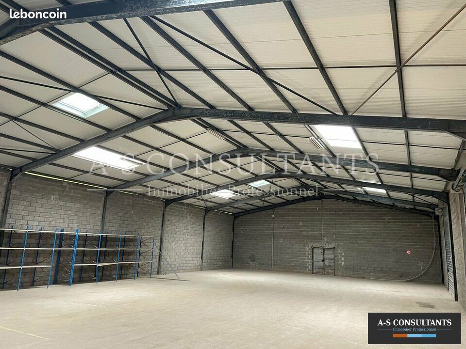 Location local commercial 240 m² non divisibles