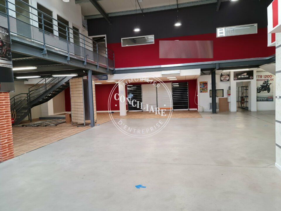 Vente local commercial 1410 m² non divisibles