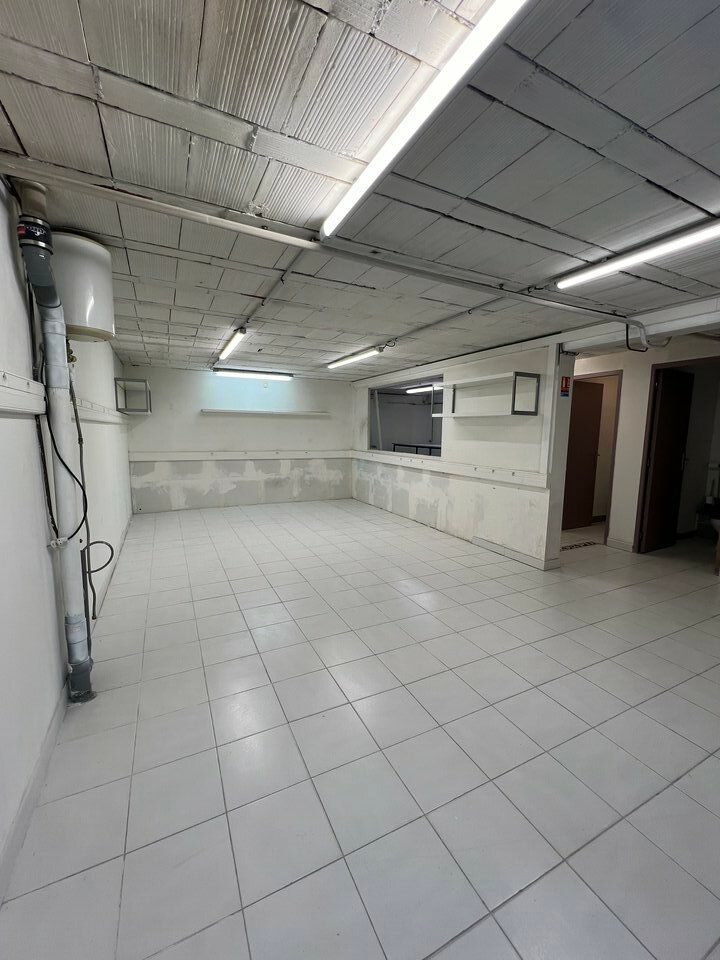 SAINT JEAN - LOCATION LOCAL COMMERCIAL 156M2