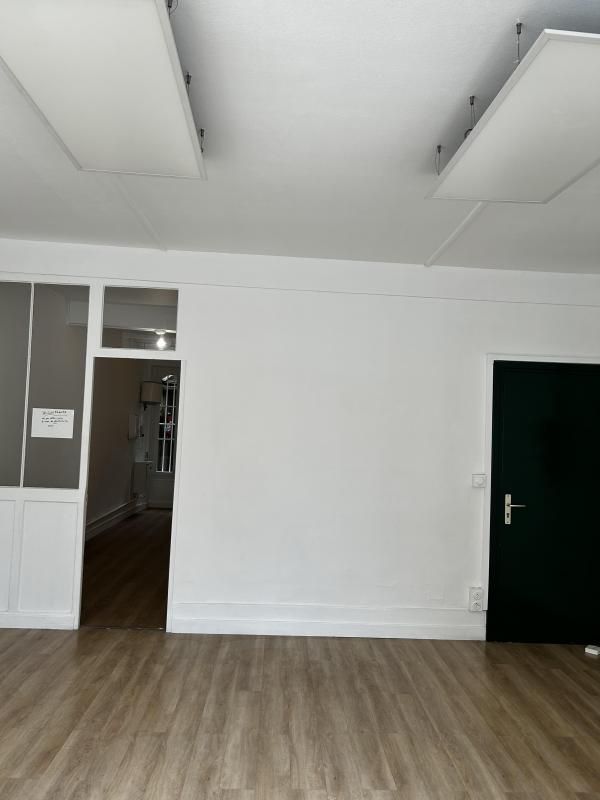 Location local commercial 34 m² non divisibles