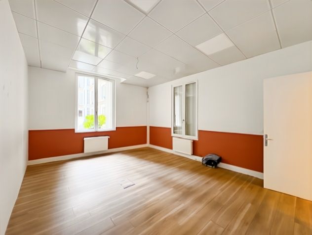 Location bureaux 108 m² non divisibles