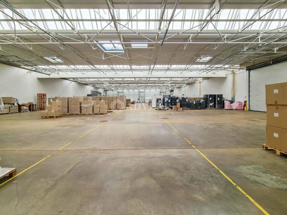 Location local d''activites 19850 m² divisibles à partir de 5000 m²