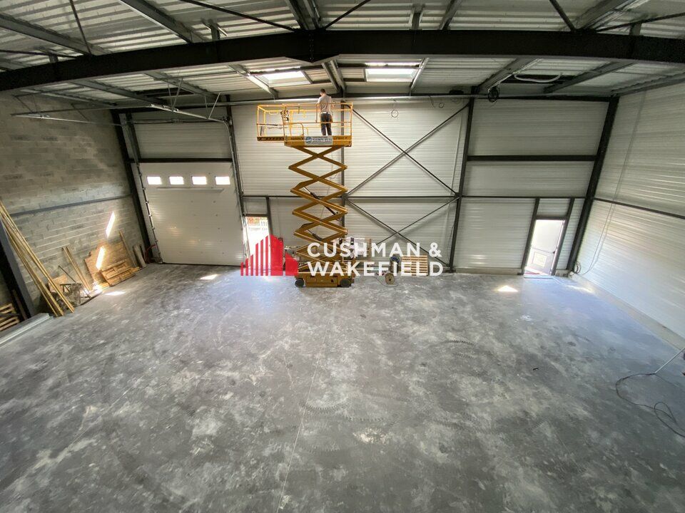Location activité/entrepôt - 600 m²