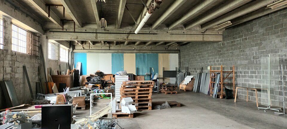 Location local d''activites 260 m² non divisibles