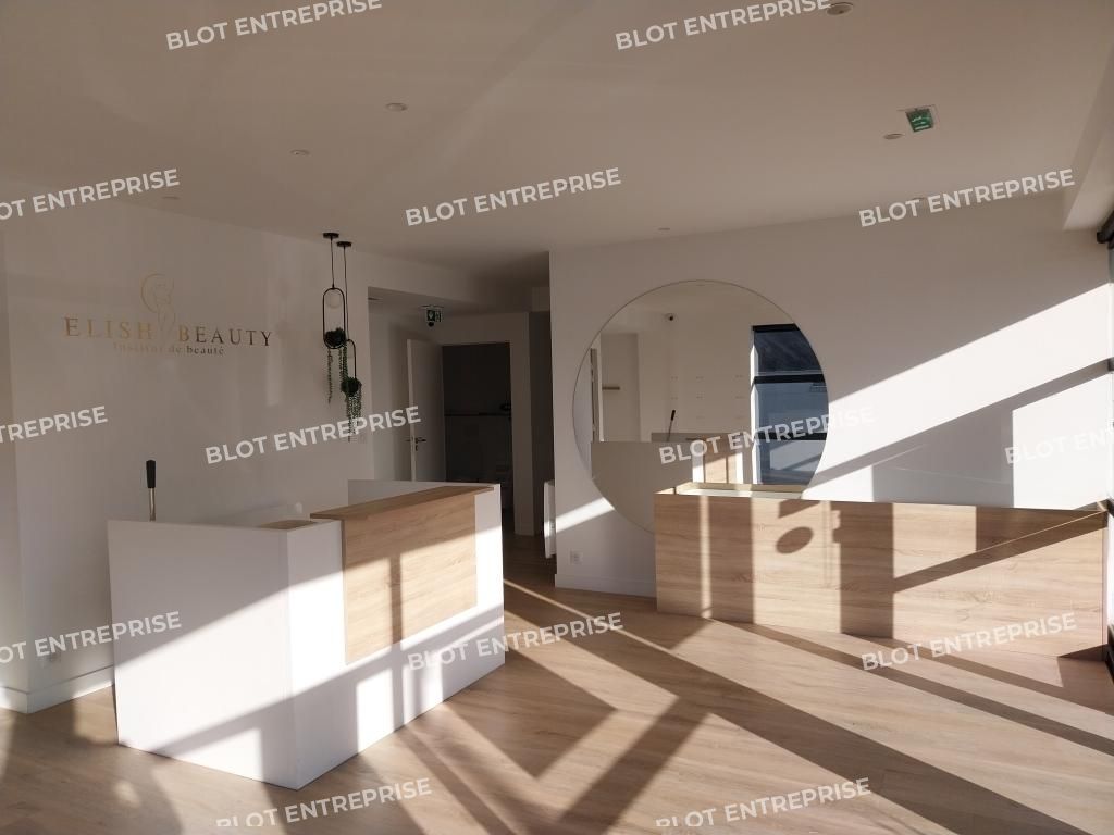 Location local commercial 100 m² non divisibles