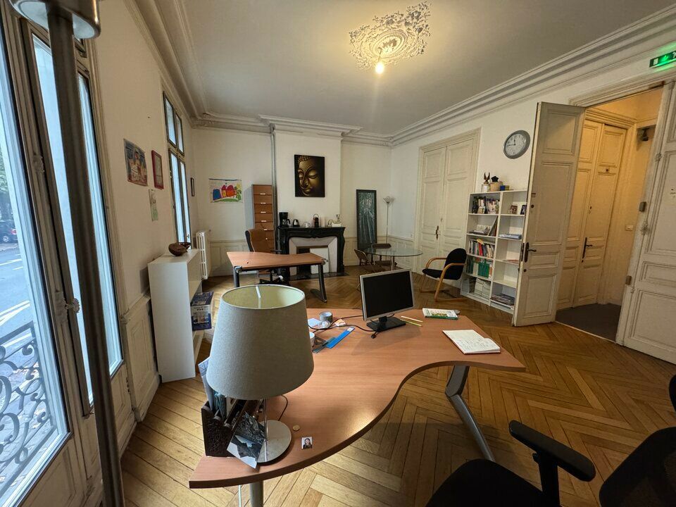 TOURS CENTRE - HEURTELOUP - GARE A10 - A LOUER BUREAU 35 M² - POSSIBILITE 1 PARKING