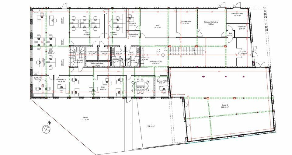 A louer local commercial de 220m², une opportunité rare avec une visibilité exceptionnelle!