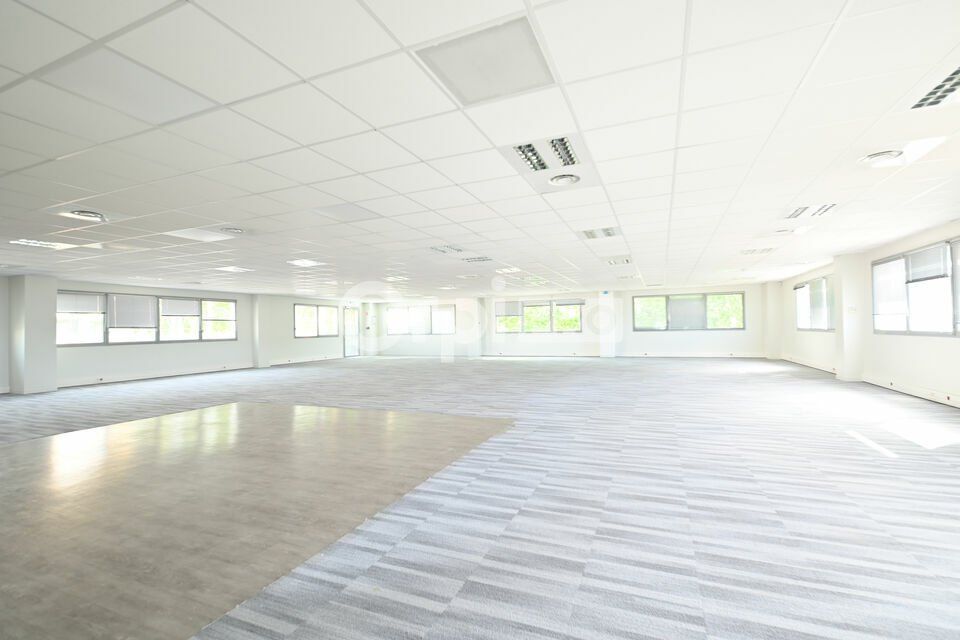 Location bureaux 407 m² non divisibles