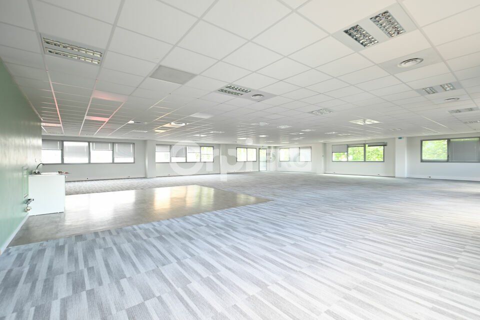 BUREAUX A LOUER - 407 m² - SAINT PRIEST
