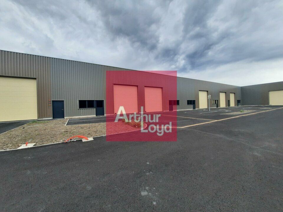 Location local d''activites 500 m² non divisibles