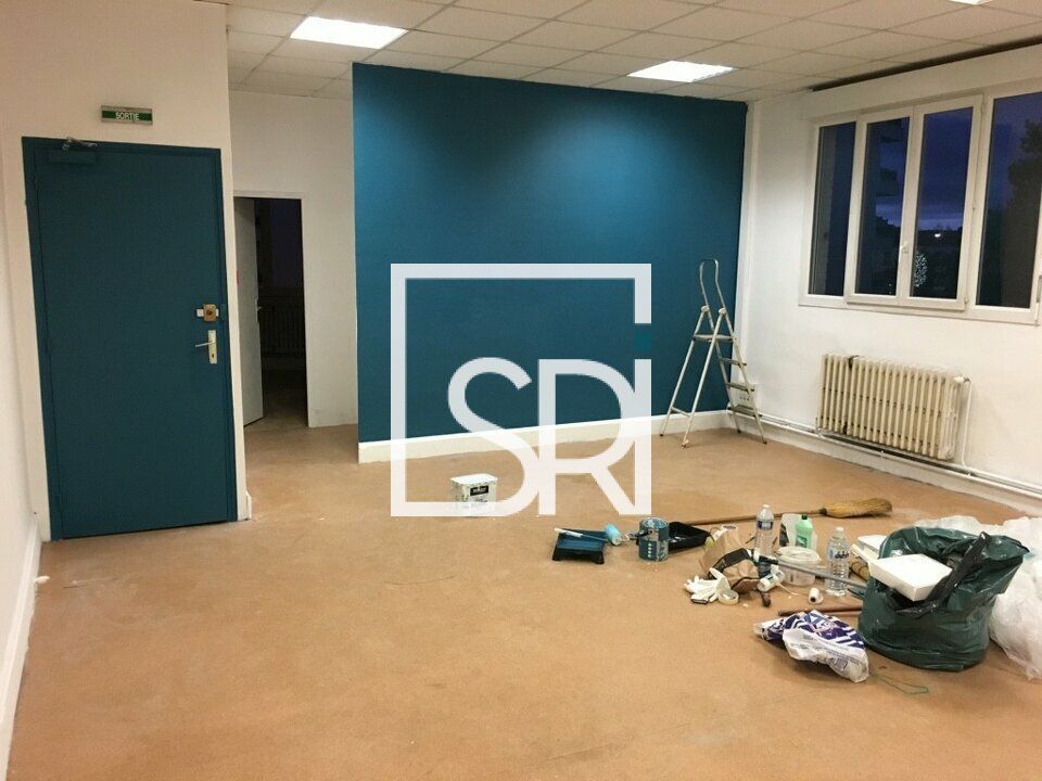 Vente bureaux 240 m² non divisibles