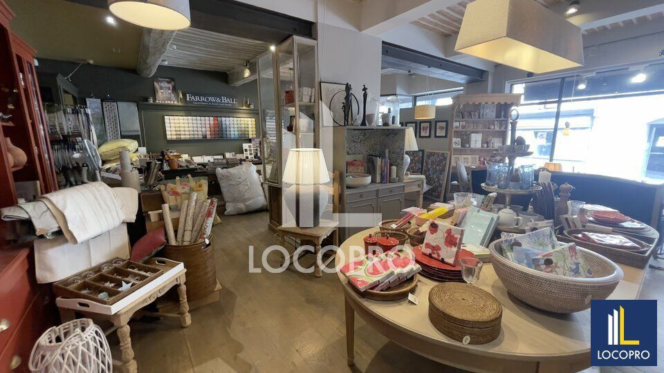 A CEDER - LOCAL COMMERCIAL - 116 M2 - VALBONNE VILLAGE