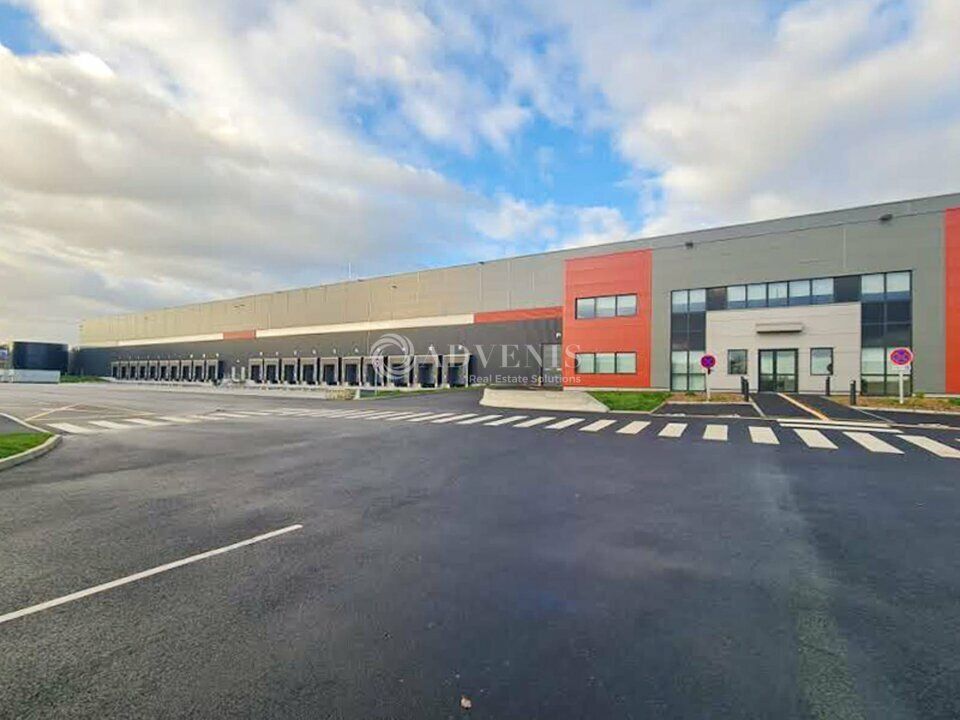 Location entrepot 26847 m² divisibles à partir de 11584 m²
