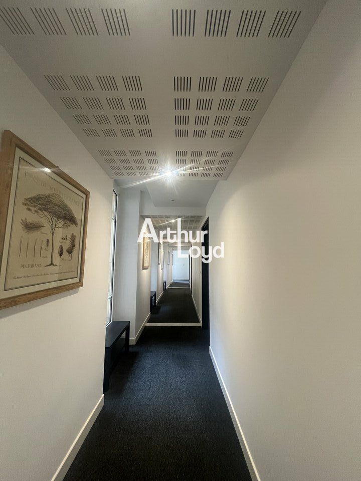 EXCEPTIONNEL AU COEUR DU CARRE D'OR DE NICE BUREAU A LOUER DE 125M² DANS IMMEUBLE BOURGEOIS