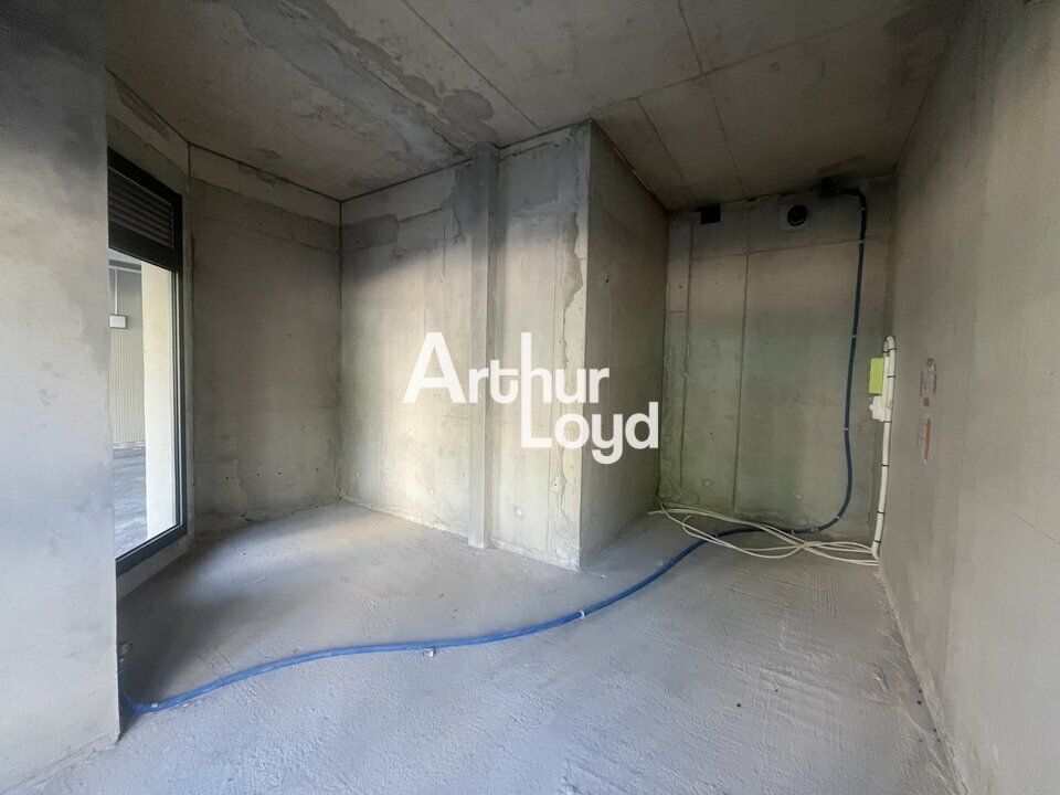 Location local commercial 90 m² non divisibles