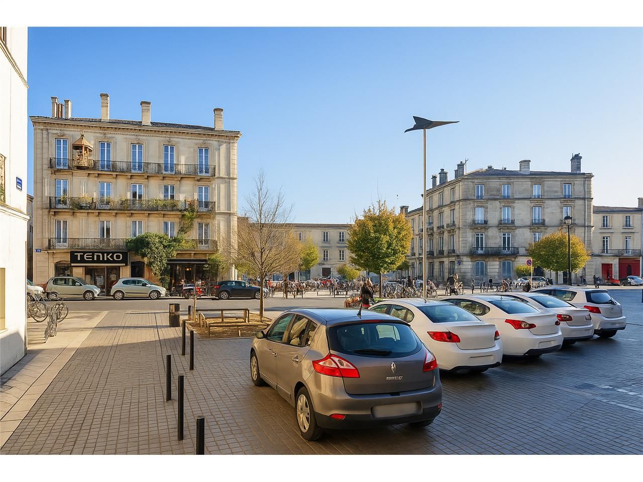 Vente local 108.00 m² à BORDEAUX