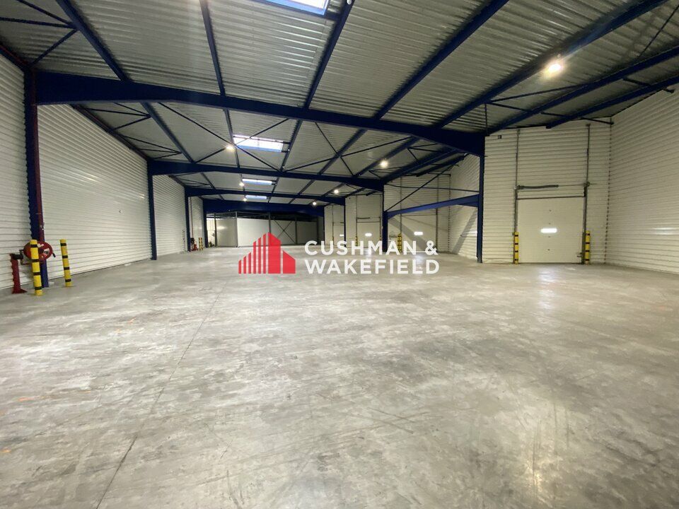 Location activité/entrepôt - 1073 m²