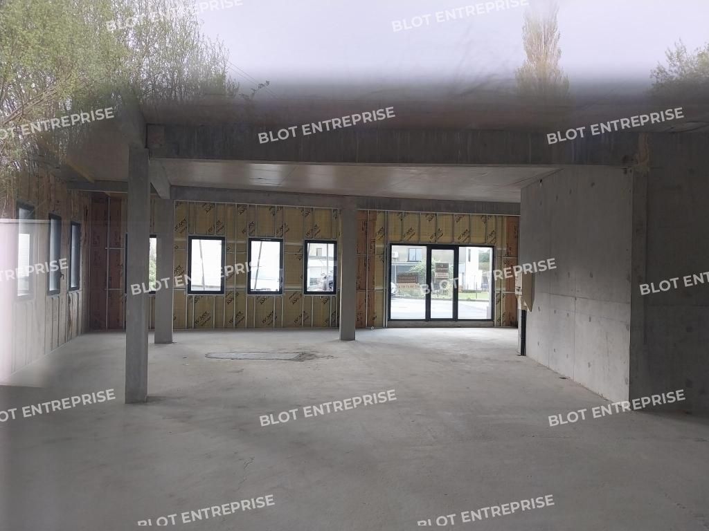 Location bureaux 82 m² non divisibles