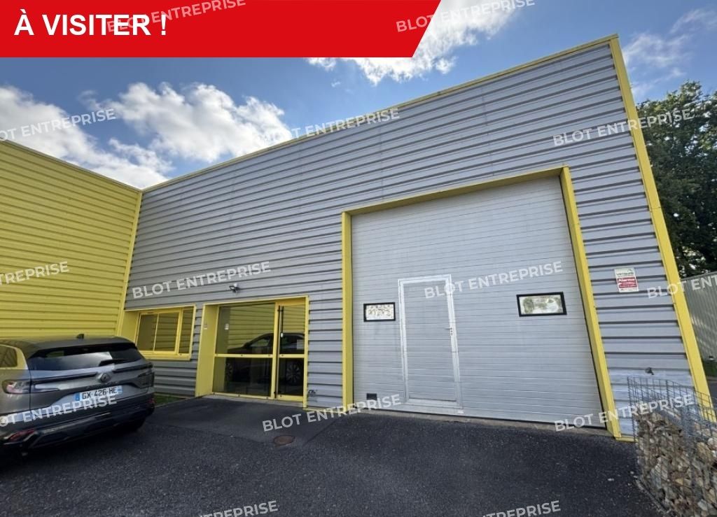 Location entrepôts 130 m² non divisibles