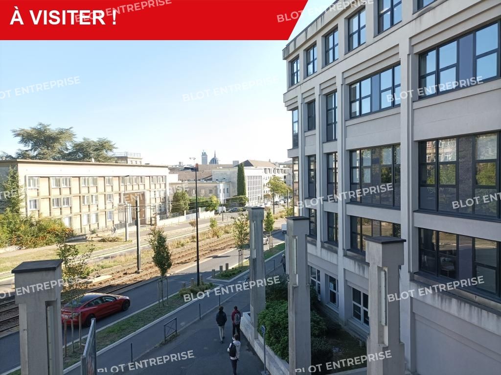 Location bureaux 243 m² non divisibles