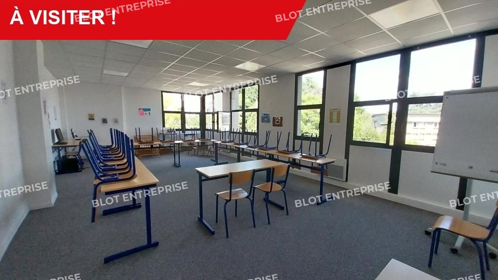 Location bureaux 243 m² non divisibles