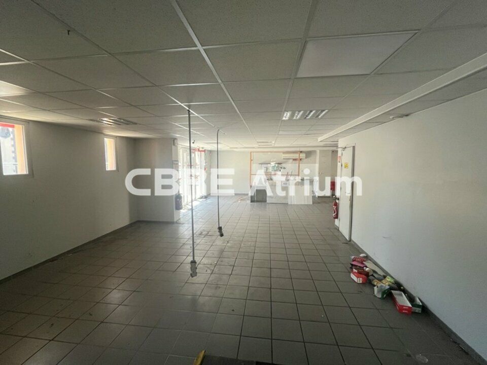 Vente local commercial 194 m² non divisibles