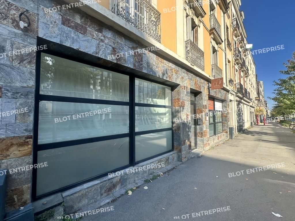 Location local commercial 60 m² non divisibles