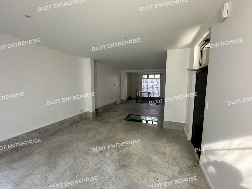 Location local commercial 60 m² non divisibles