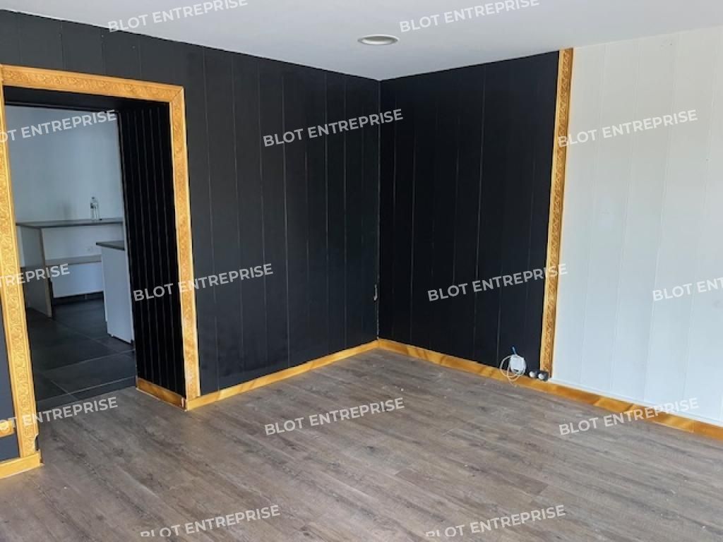 Location local commercial 47 m² non divisibles