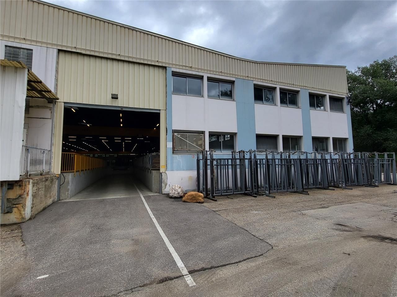 Location local 4050 m² à Saint-Romain-en-Gier