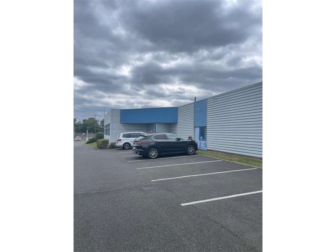 1850 m² dispo à Fleury-les-aubrais