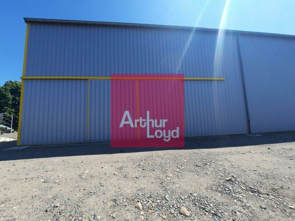 Location entrepot 350 m² non divisibles