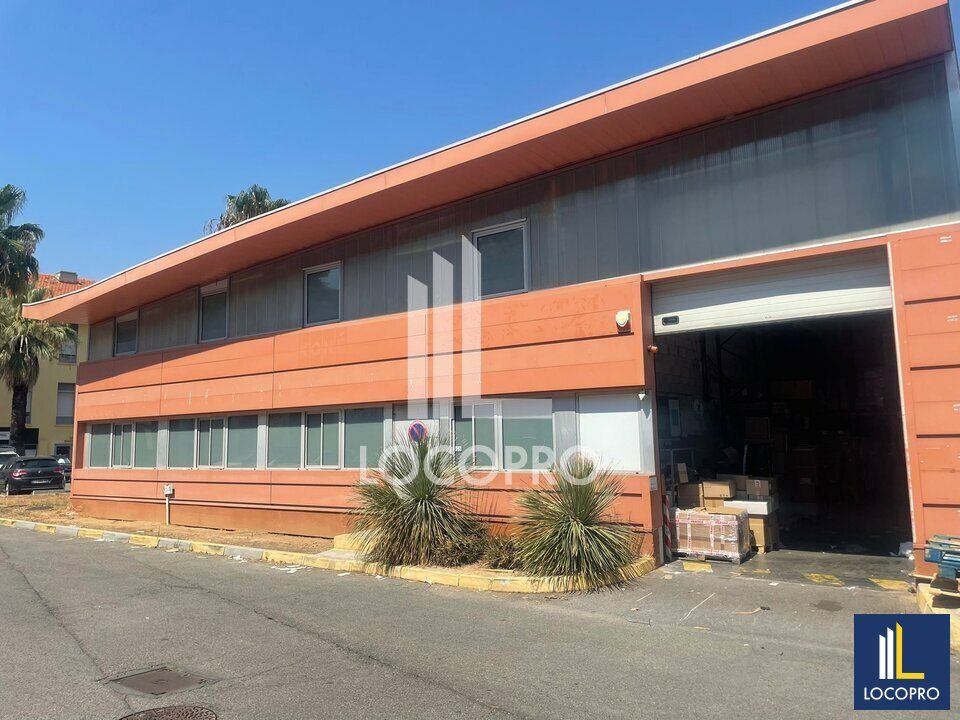 Location local d''activites 524 m² non divisibles