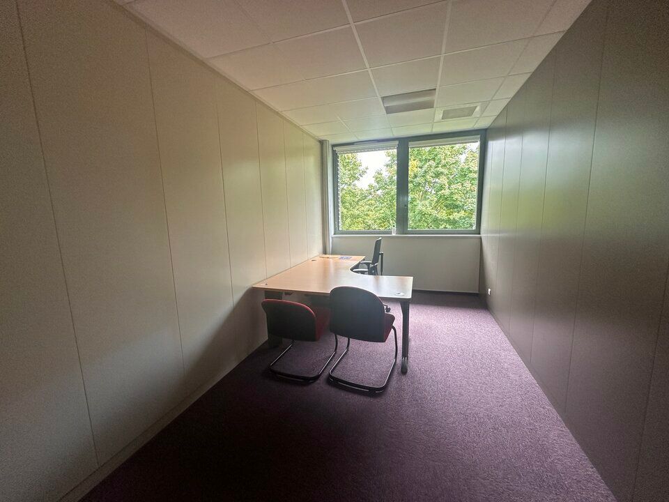 SCHILTIGHEIM - ESPACE EUROPEEN - PLATEAU AMENAGE EN 1ER ETAGE