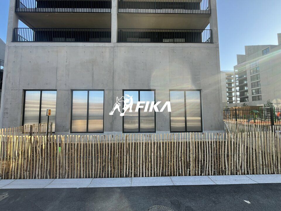 Vente local commercial 839.12 m² divisibles à partir de 136.49 m²