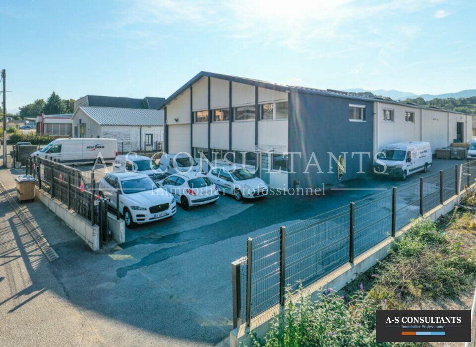 Location entrepot 850 m² non divisibles