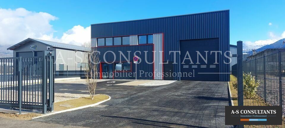 Location local d''activites 471 m² non divisibles