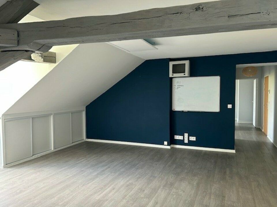 TOURS - FACE A LA GARE