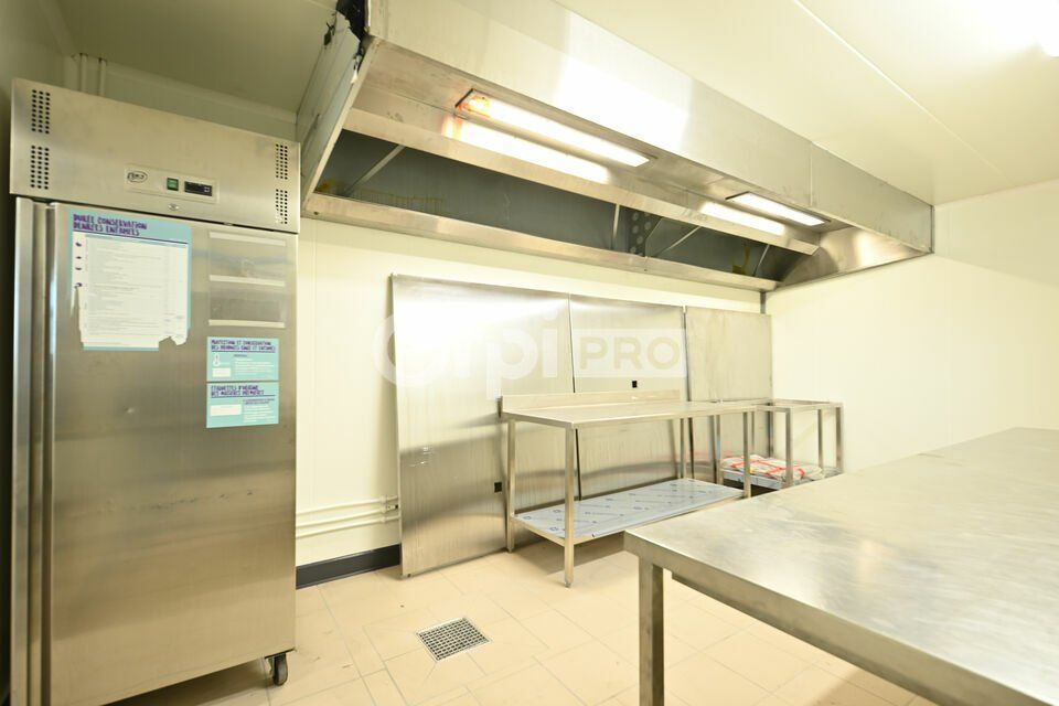 Location local d''activites 363 m² non divisibles