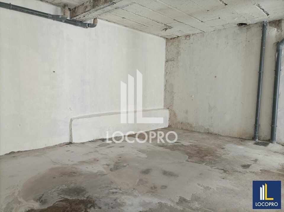 A VENDRE - MURS COMMERCIAUX LIBRES 140 M2 - NICE CENTRE VILLE