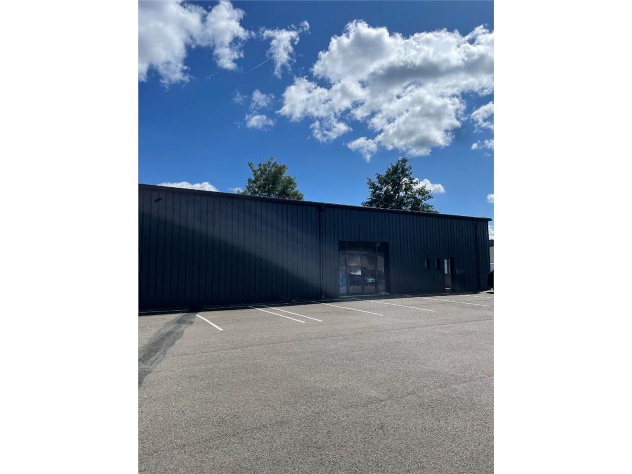 Location local commercial 290.00 m² à LIMOGES