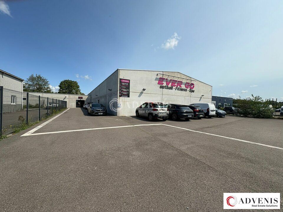 Location entrepot 1500 m² non divisibles