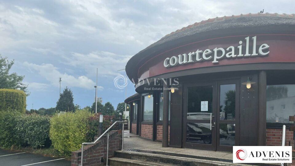 Location local commercial 267 m² non divisibles