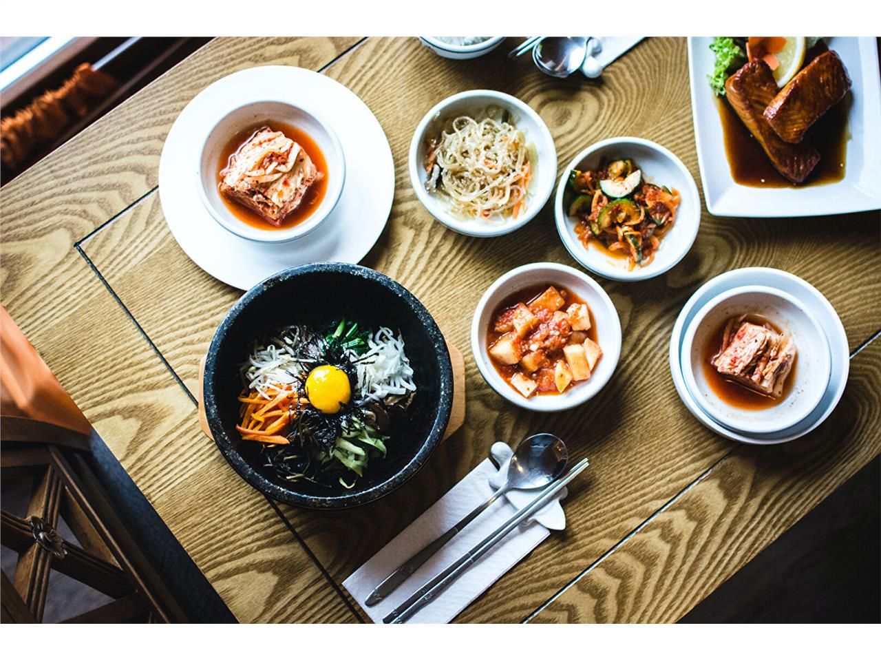 Location local commercial 63.00 m² à BORDEAUX