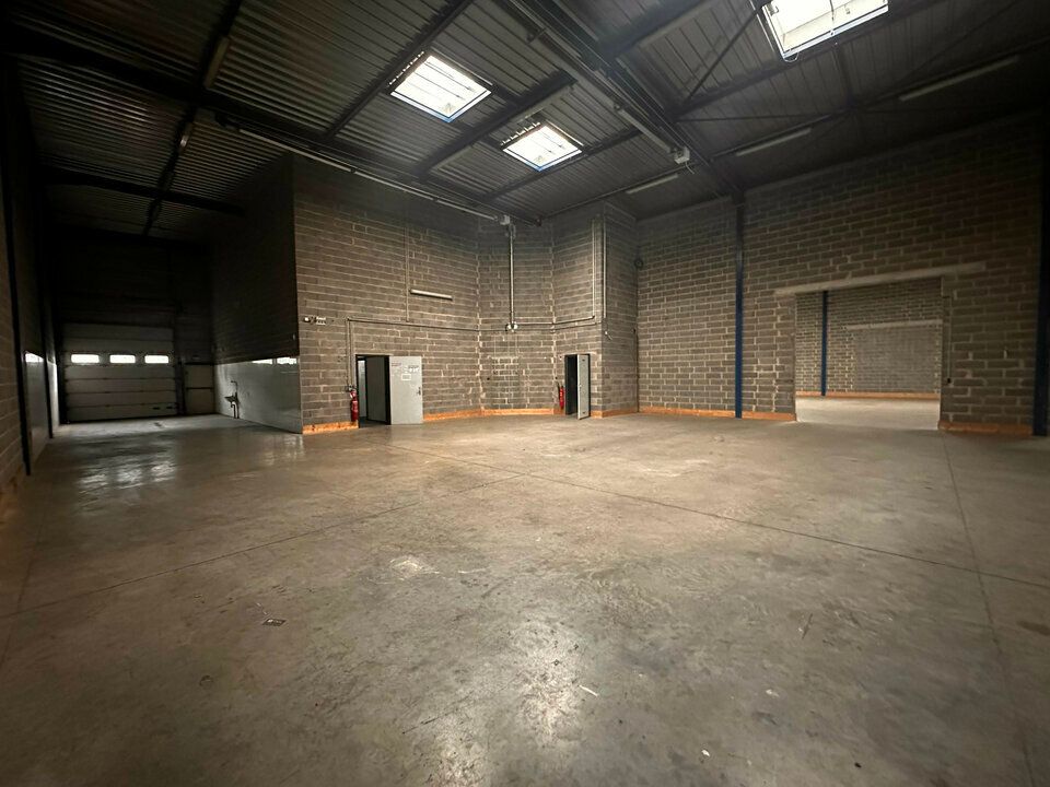 855 m² pour ce local d'activites en location à Niederhausbergen