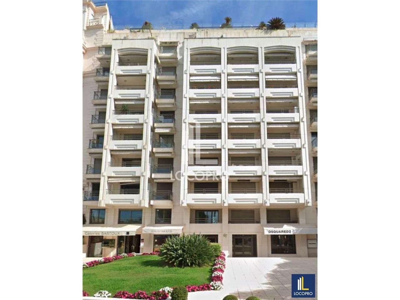 A LOUER - LOCAL COMMERCIAL 373 M2 - CANNES CROISETTE