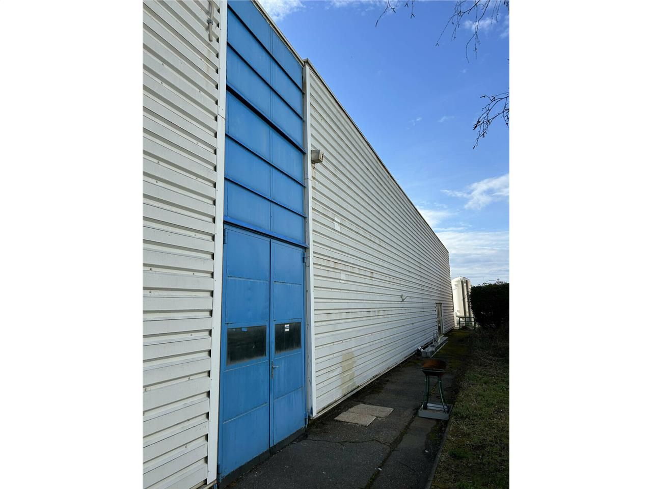 Vente local d''activites 750 m² non divisibles