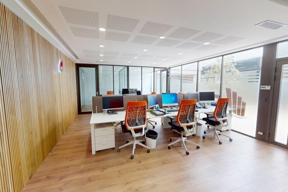 Vente bureaux 122 m² non divisibles