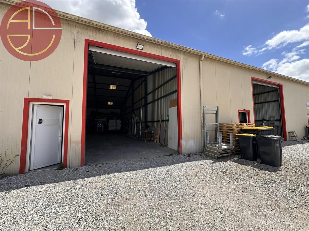 Location local 500 m² à VERFEIL